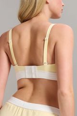 Soutien-gorge à encolure en V et bonnets coussinés en coton biologique côtelé - Limonade